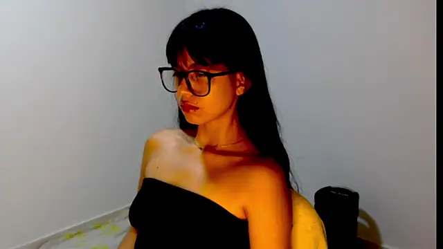 Snapshot of meganmiauu chatting on May 3, 2026, 3:07 pm meganmiauu online show from May 3, 2026, 3:07 pm