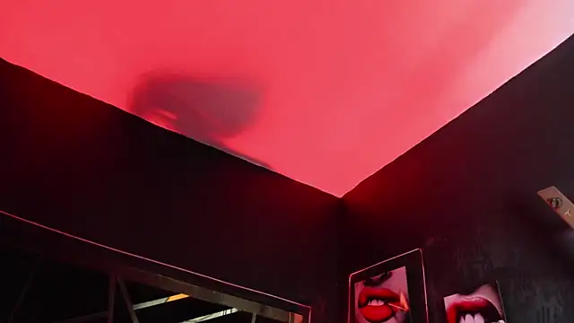 EmilyDuran  online show from April 11, 2026, 7:45 am