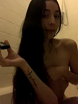 Snapshot of lovinlush chatting on September 17, 2025, 4:08 pm lovinlush online show from September 17, 2025, 4:08 pm