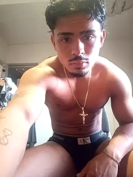 Snapshot of 69toro_ chatting on November 19, 2025, 10:32 pm 69toro online show from November 19, 2025, 10:32 pm