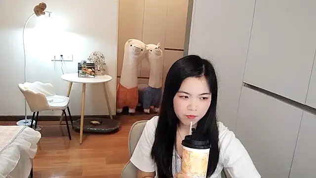 XiaoAnQi online show from October 25, 2025, 1:18 pm