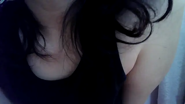 sakuradelreina online show from April 12, 2026, 5:23 am