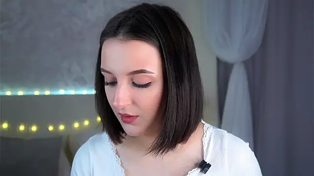 FalineBeacher online show from April 8, 2026, 1:05 am