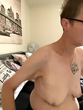 Curvy-Jinx online show from October 10, 2025, 7:40 am