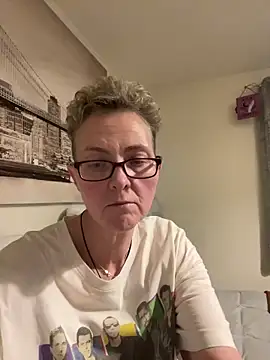 Curvy-Jinx online show from January 15, 2026, 8:30 am