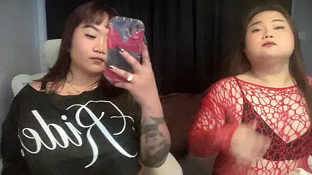 Bella Bumzyyy online show from November 19, 2025, 4:34 am