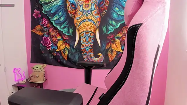 Snapshot of Alice_VIP chatting on October 7, 2025, 4:04 pm Alice VIP online show from October 7, 2025, 4:04 pm