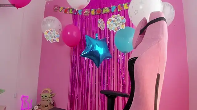 Snapshot of Alice_VIP chatting on November 6, 2025, 7:04 pm Alice VIP online show from November 6, 2025, 7:04 pm