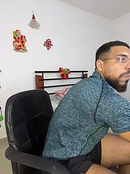 vincentjaxon online show from December 4, 2025, 6:38 pm