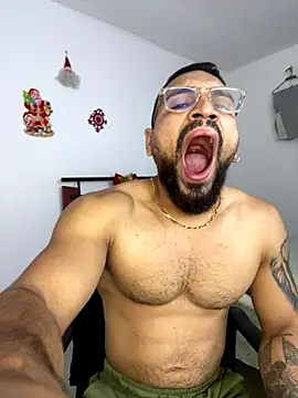 vincentjaxon online show from December 18, 2025, 10:43 am