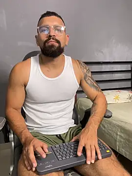 vincentjaxon online show from April 11, 2026, 6:45 pm
