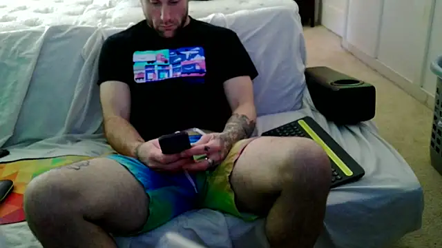 Luv2SuckBWC92 online show from October 3, 2025, 4:48 pm