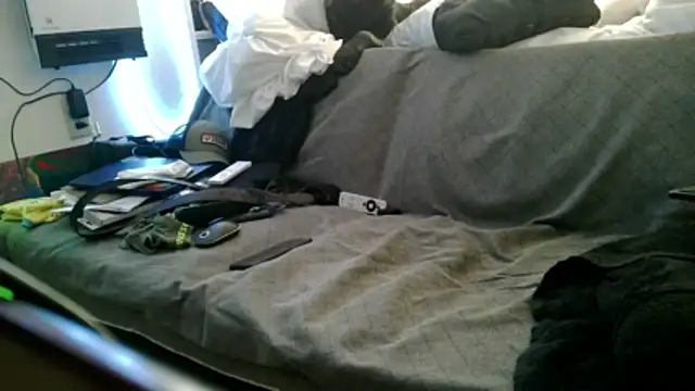 Luv2SuckBWC92 online show from December 3, 2025, 4:38 pm