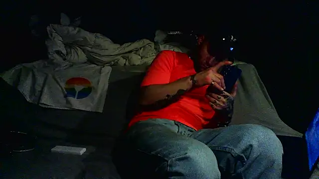 Luv2SuckBWC92 online show from March 6, 2026, 9:39 am