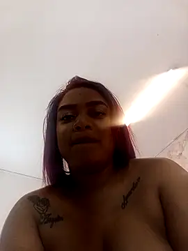 nathaliamiller online show from December 16, 2025, 7:52 pm