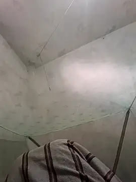 monubigcoock online show from December 3, 2025, 6:21 am