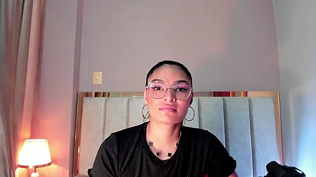 LunaAspen  online show from November 10, 2025, 5:56 pm