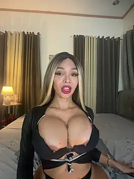 Snapshot of Monstercockgoddessx chatting on May 23, 2026, 5:50 pm Monstercockgoddessx online show from May 23, 2026, 5:50 pm