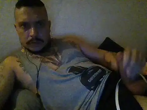 Snapshot of Gioonel chatting on April 8, 2026, 5:07 am Gioonel online show from April 8, 2026, 5:07 am