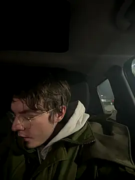 Snapshot of Hungboxer69 chatting on November 6, 2025, 5:30 am Hungboxer69 online show from November 6, 2025, 5:30 am