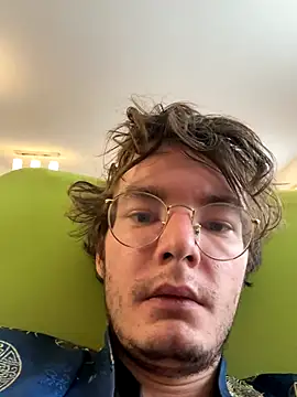 Snapshot of Hungboxer69 chatting on November 15, 2025, 10:04 pm Hungboxer69 online show from November 15, 2025, 10:04 pm