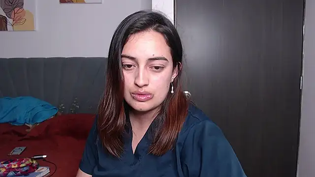 Snapshot of Meggan_n chatting on October 28, 2025, 2:04 am Meggan n online show from October 28, 2025, 2:04 am