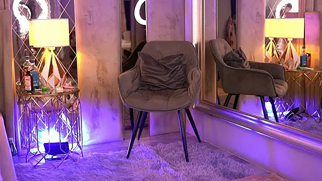 FrancescaDante online show from February 26, 2026, 6:56 am