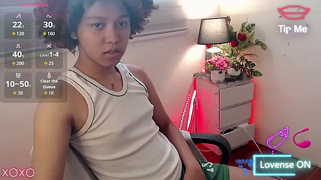 9INCHESHARDCOCK online show from November 14, 2025, 11:46 pm