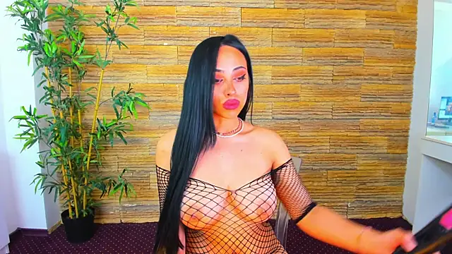 Cupcake Izzy online show from April 22, 2026, 5:21 am