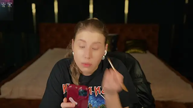 Snapshot of BadAfina chatting on October 10, 2025, 6:56 am BadAfina online show from October 10, 2025, 6:56 am