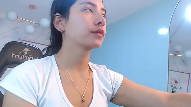 victoria hernandez t  online show from April 7, 2026, 1:00 pm