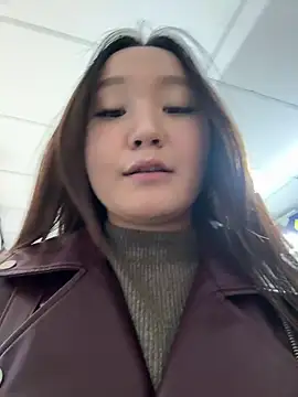 KissMeEva online show from September 28, 2025, 2:11 pm