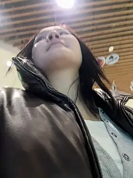 KissMeEva online show from November 2, 2025, 3:03 pm