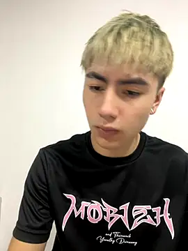 AlexanderCollman online show from December 4, 2025, 8:50 pm