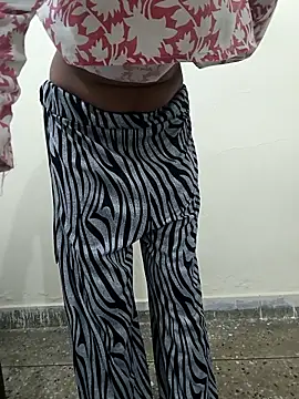 Alia-00 online show from October 14, 2025, 4:02 am