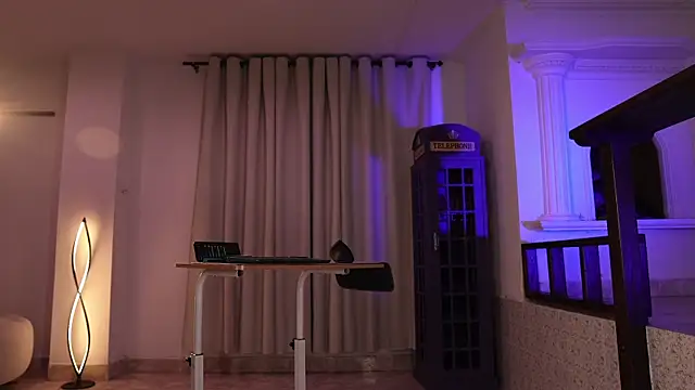 vaniaa95 online show from April 20, 2026, 12:13 am