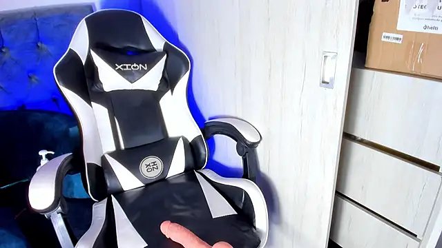 SafiroBlake online show from October 12, 2025, 3:49 am