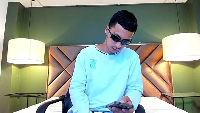 Marcus Jeron online show from May 18, 2026, 9:09 pm
