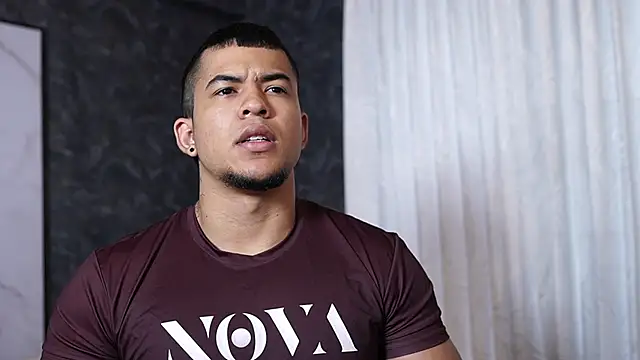 Thiago Valente online show from October 15, 2025, 1:11 pm