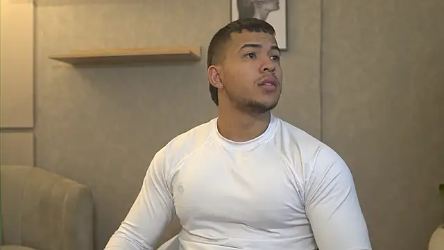 Thiago Valente online show from February 24, 2026, 1:42 pm