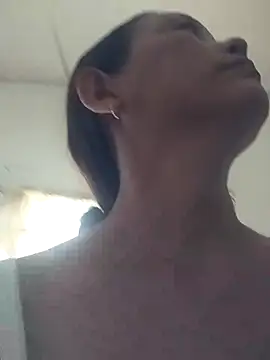 marinita13 online show from December 22, 2025, 3:20 pm