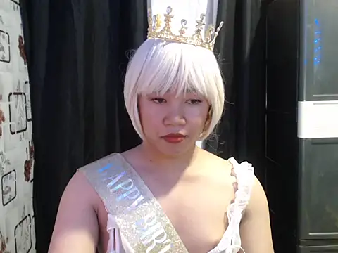 slut clio online show from October 22, 2025, 2:17 pm