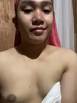 Snapshot of slut_clio chatting on February 22, 2026, 11:31 am slut clio online show from February 22, 2026, 11:31 am