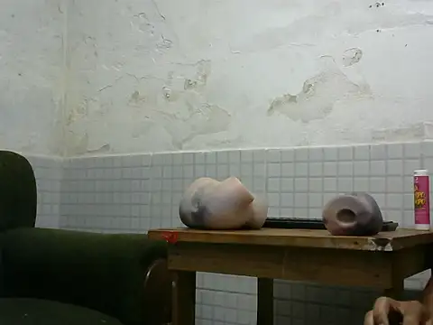 Snapshot of morenomascarado17 chatting on October 9, 2025, 2:42 am morenomascarado17 online show from October 9, 2025, 2:42 am