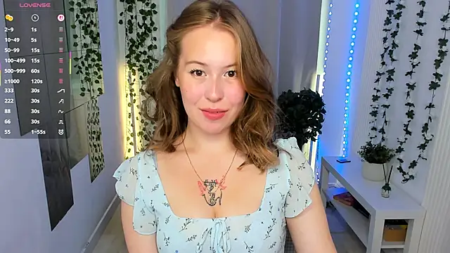 Snapshot of LanaRoselle chatting on August 8, 2026, 9:39 pm LanaRoselle online show from August 8, 2026, 9:39 pm