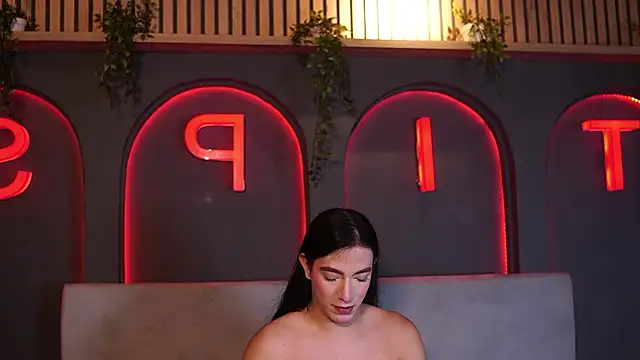 Ariaa Isabell online show from May 14, 2026, 6:47 pm