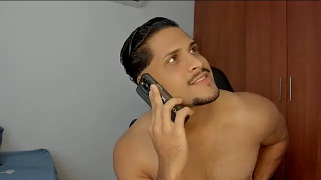 Pier Simons online show from May 12, 2026, 4:04 pm