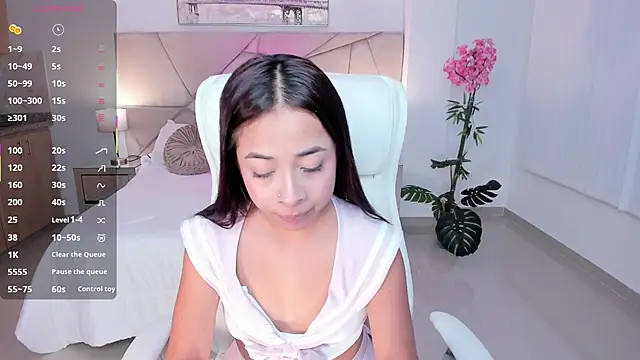 July Adams online show from October 14, 2025, 4:13 am