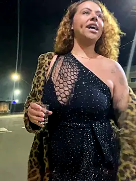 Snapshot of Chloe_Leaozinho chatting on October 5, 2025, 10:40 pm Chloe Leaozinho online show from October 5, 2025, 10:40 pm