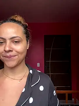 Snapshot of Chloe_Leaozinho chatting on October 7, 2025, 6:16 pm Chloe Leaozinho online show from October 7, 2025, 6:16 pm